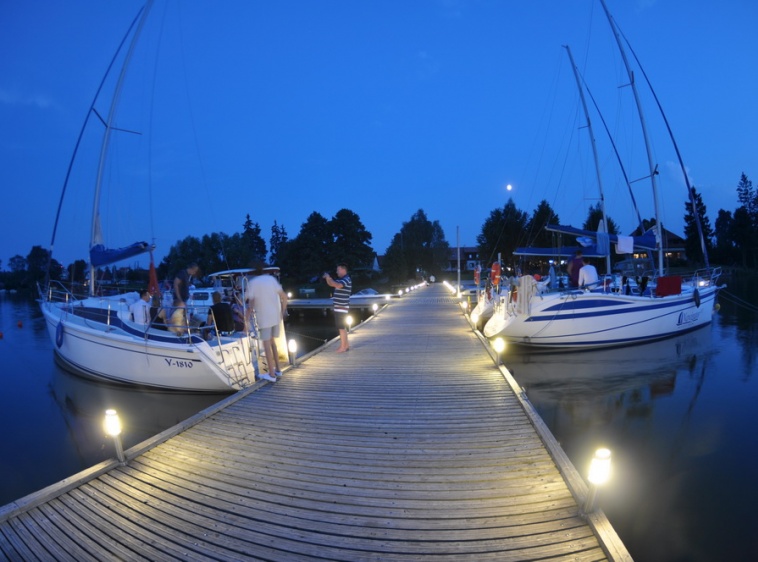 Marina Lester Club   ?v=1.0