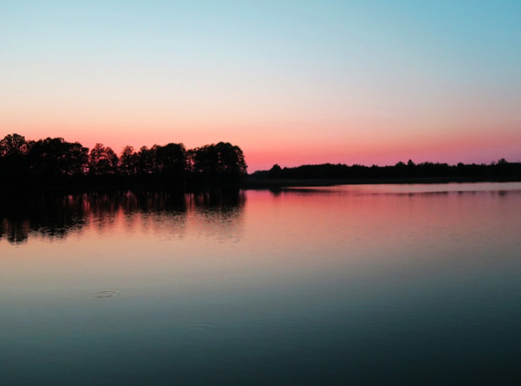 Dom nad Zatoką Pokoje nad Jeziorem Mazury | Zachód słońca. Dom nad Zatoką?v=1.0